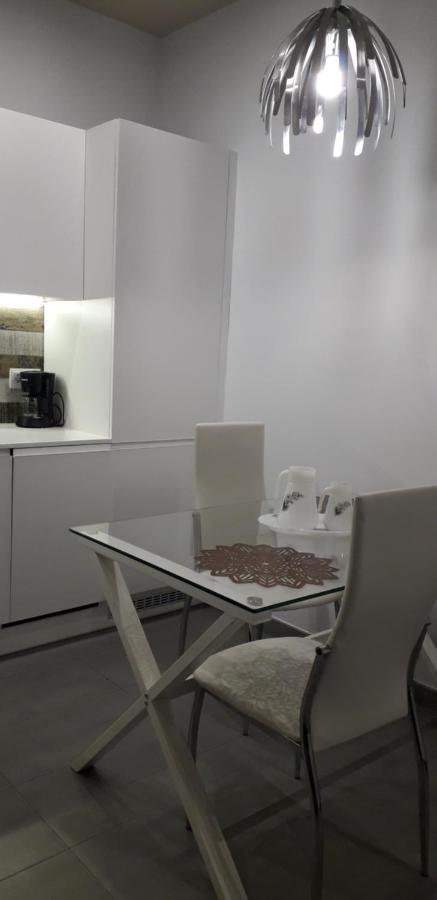 Appartamento Ciudad De La Paz Madrid Esterno foto